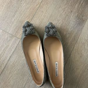 Like new Manolo Blahnik Hangisi flats